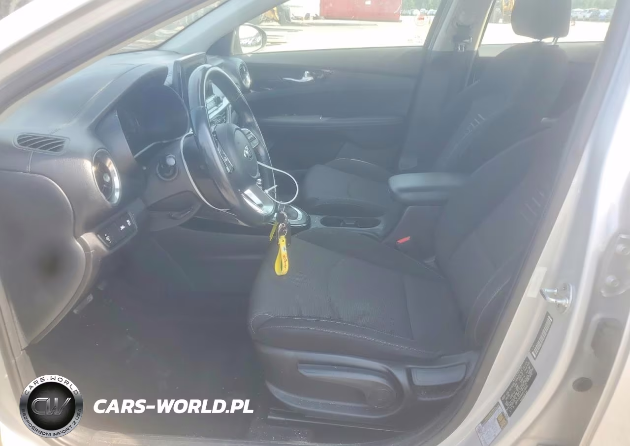 2019 Kia Forte S VIN:3KPF34AD4KE019669 - 7