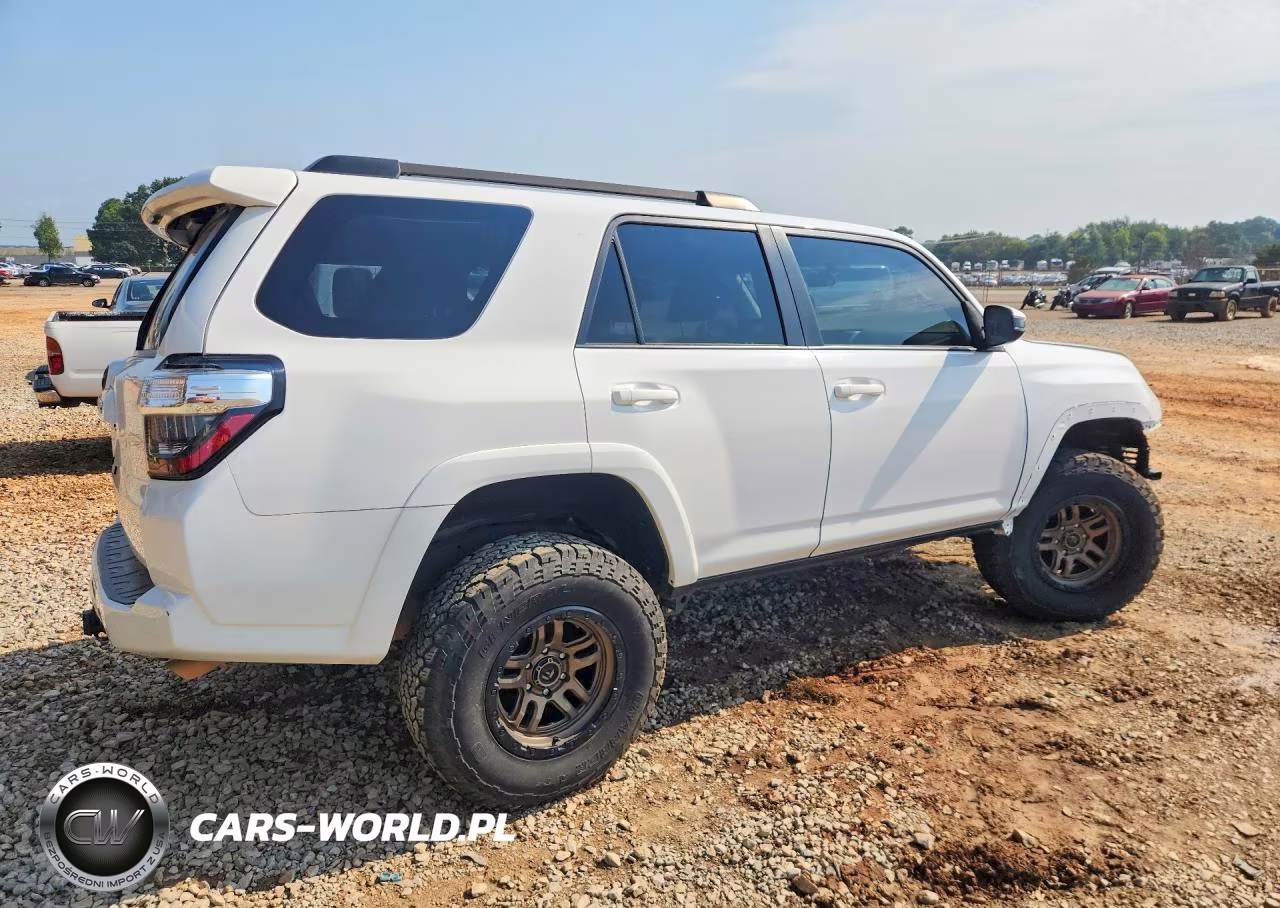 2019 Toyota 4Runner Sr5 VIN:JTEZU5JR5K5199912 - 3