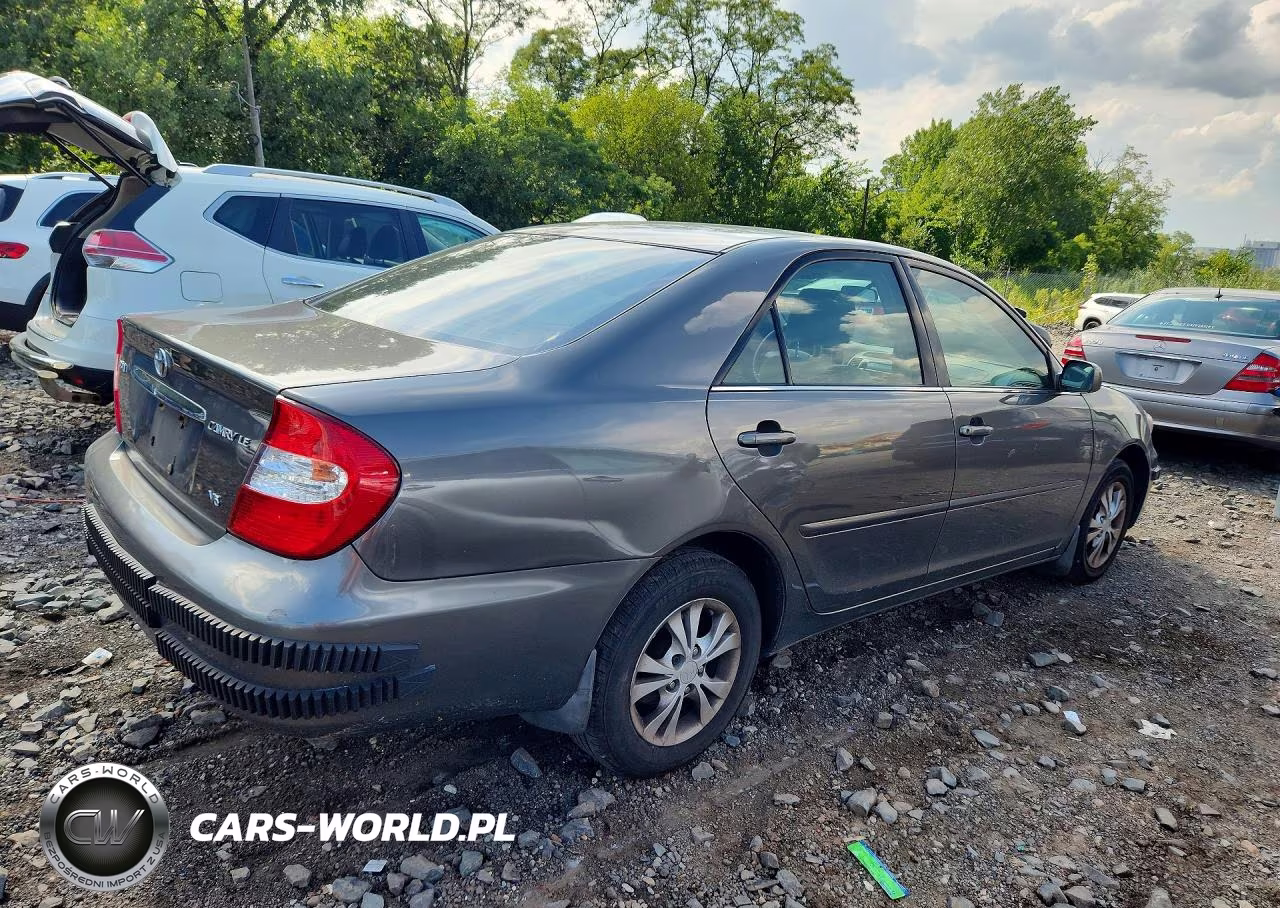 2004 Toyota Camry Le V6 VIN:4T1BF32K14U587150 - 3