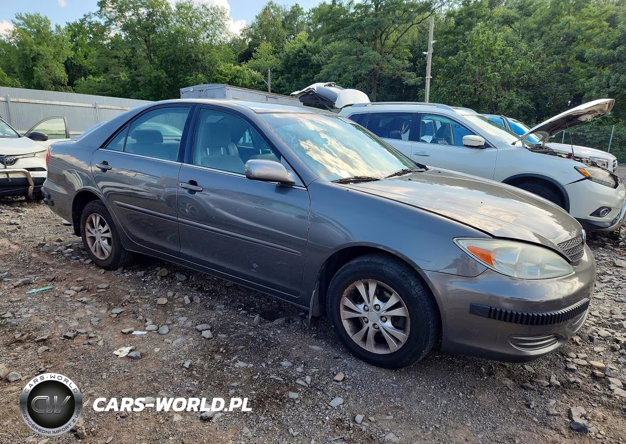 2004 Toyota Camry Le V6 VIN:4T1BF32K14U587150 - 4