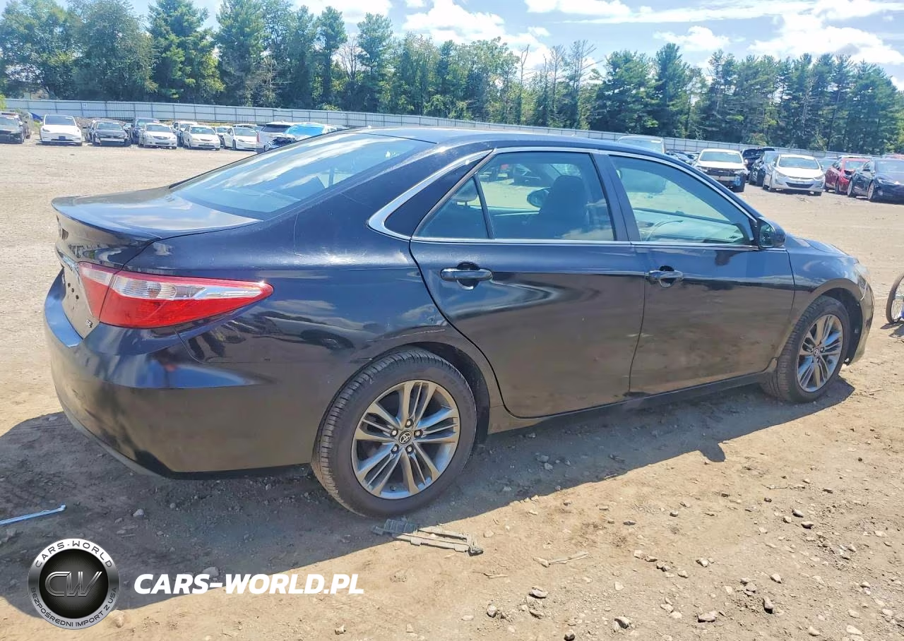 2017 Toyota Camry Se VIN:4T1BF1FKXHU301557 - 3