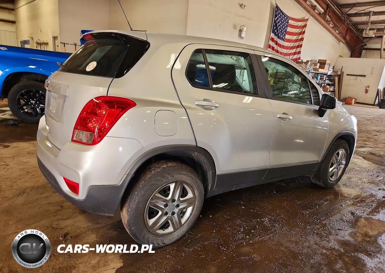 2017 Chevrolet Trax Ls VIN:3GNCJKSB1HL286192 - 3