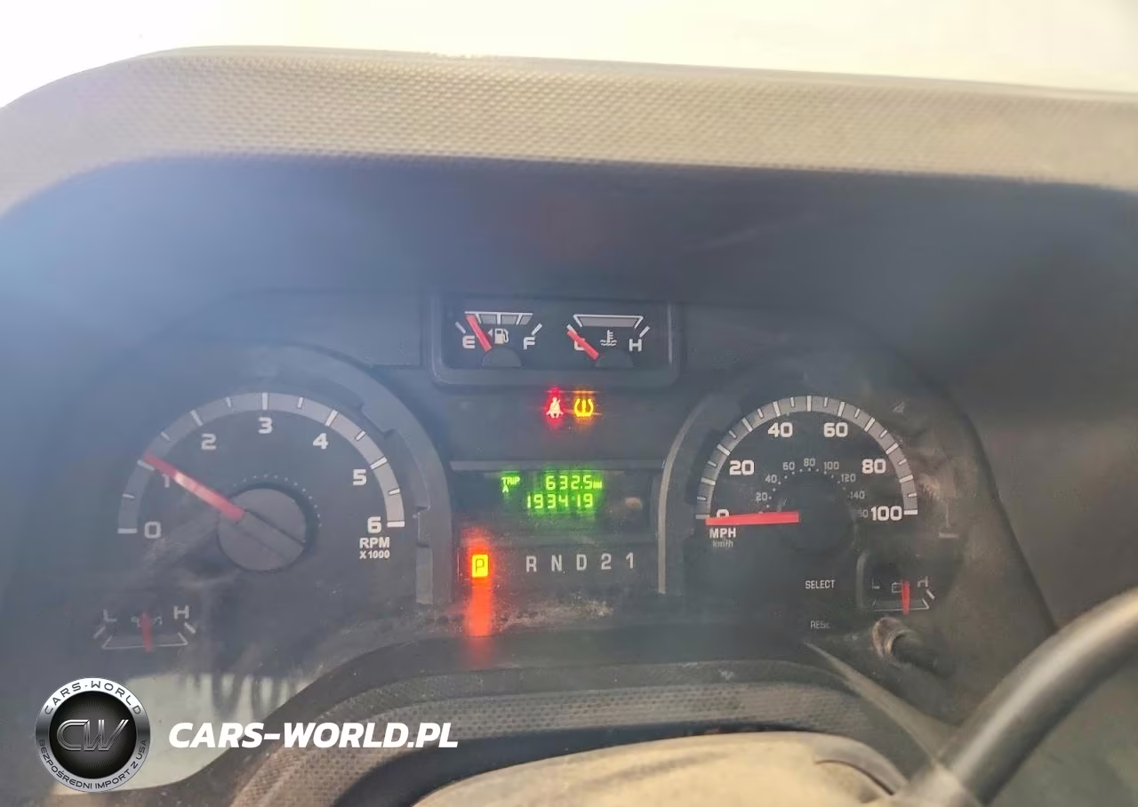 2013 Ford Econoline E150 Van VIN:1FTNE1EW6DDA38311 - 9
