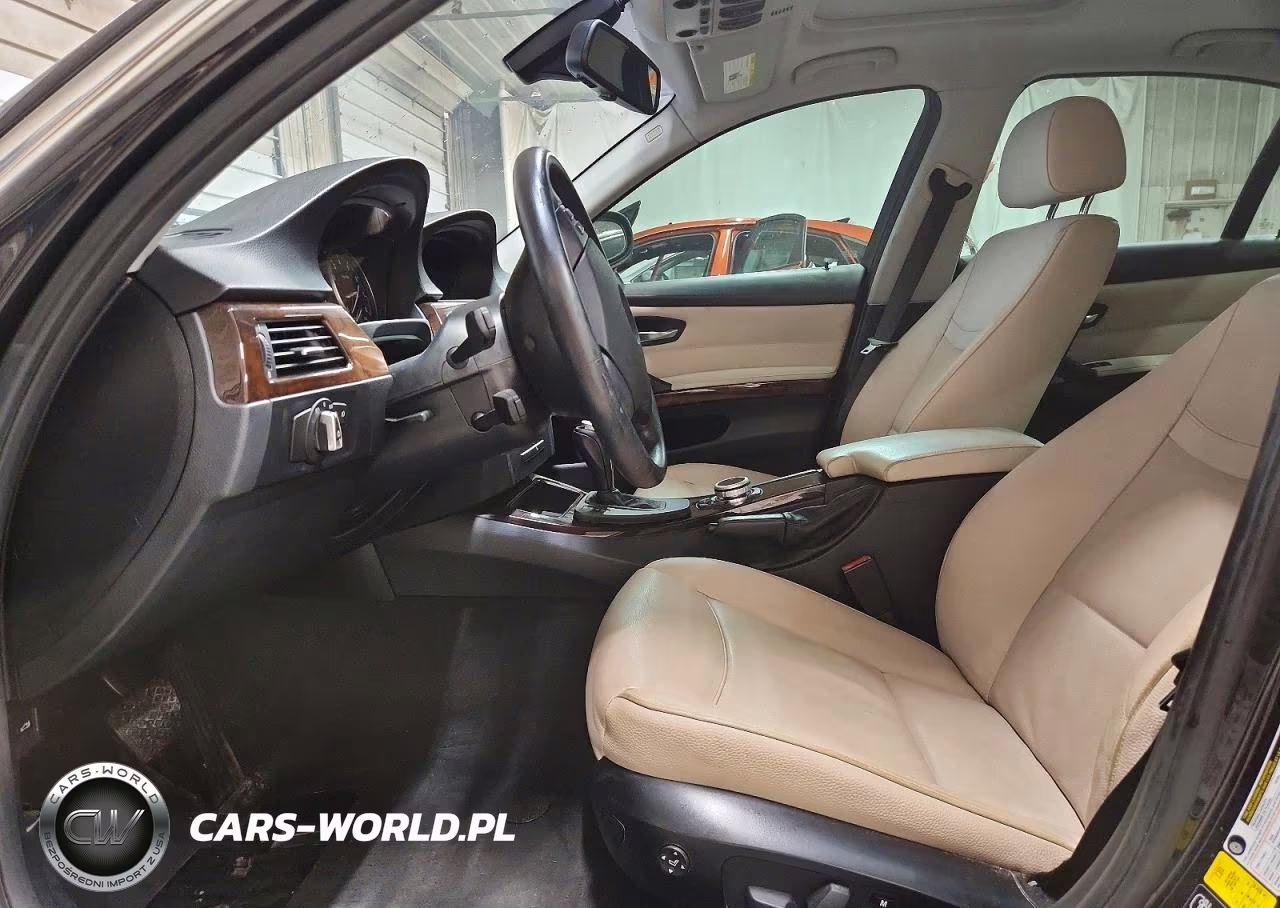 2011 BMW 335 Xi VIN:WBAPL5G50BNN23705 - 7
