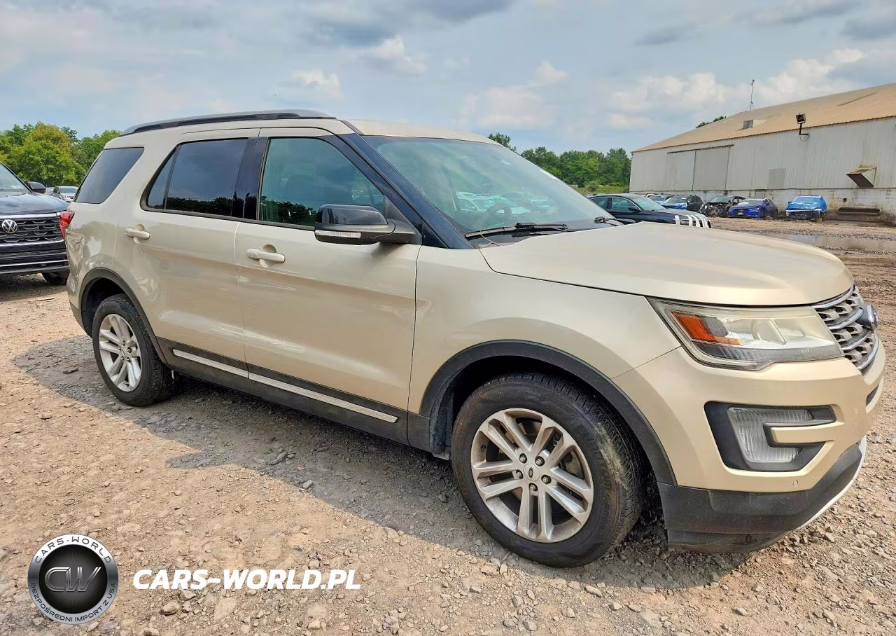 2017 Ford Explorer Xlt VIN:1FM5K7D8XHGD48685 - 4
