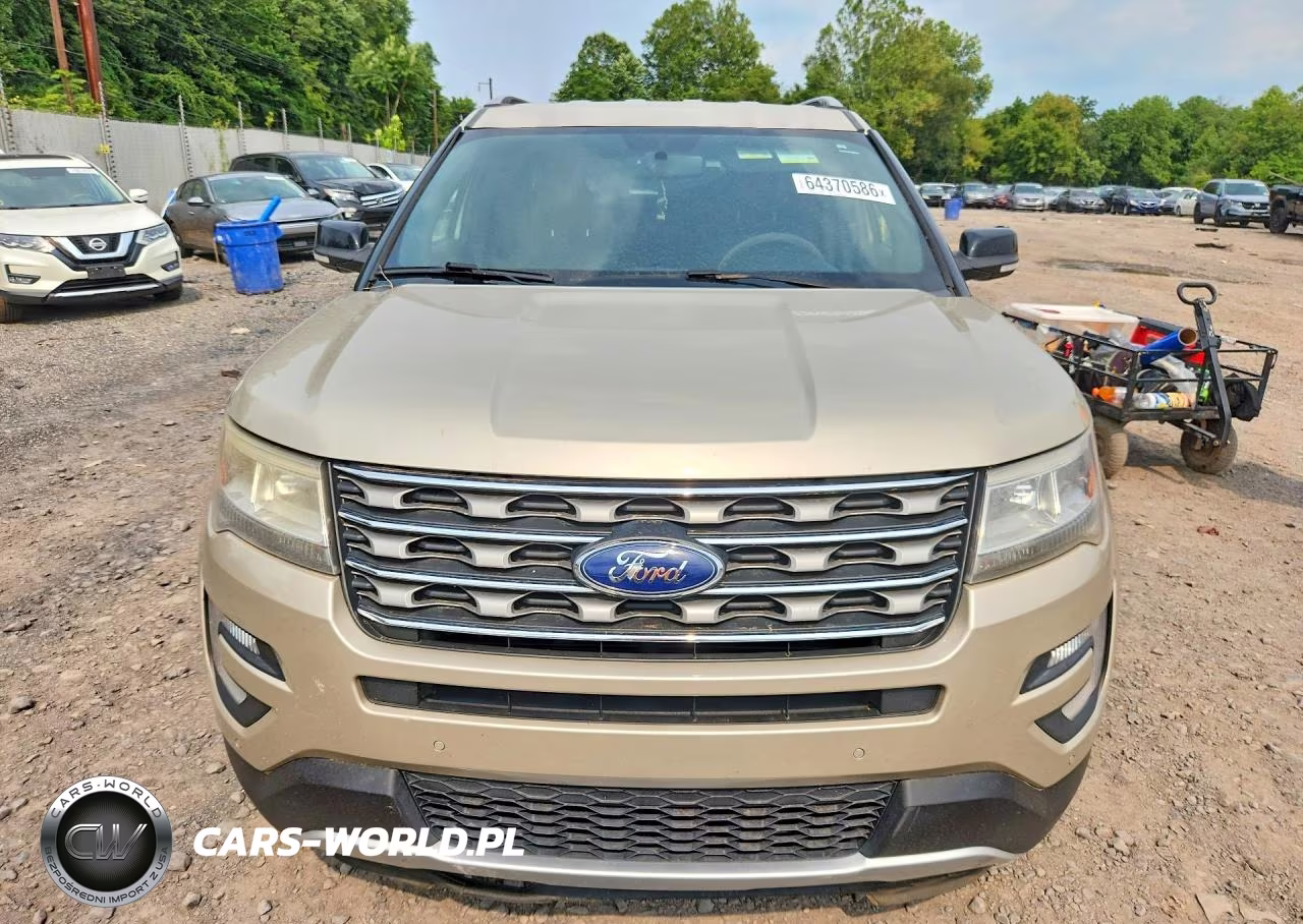 2017 Ford Explorer Xlt VIN:1FM5K7D8XHGD48685 - 5