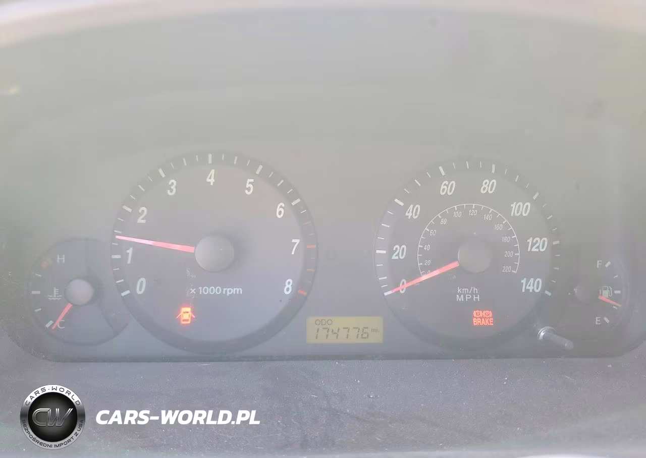 2005 Hyundai Elantra Gls VIN:KMHDN46D05U192326 - 9