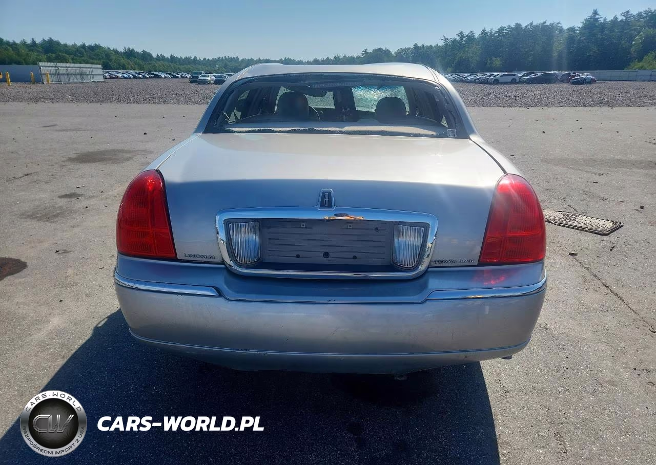 2003 Lincoln Town Car Executive VIN:1LNHM81WX3Y694920 - 6