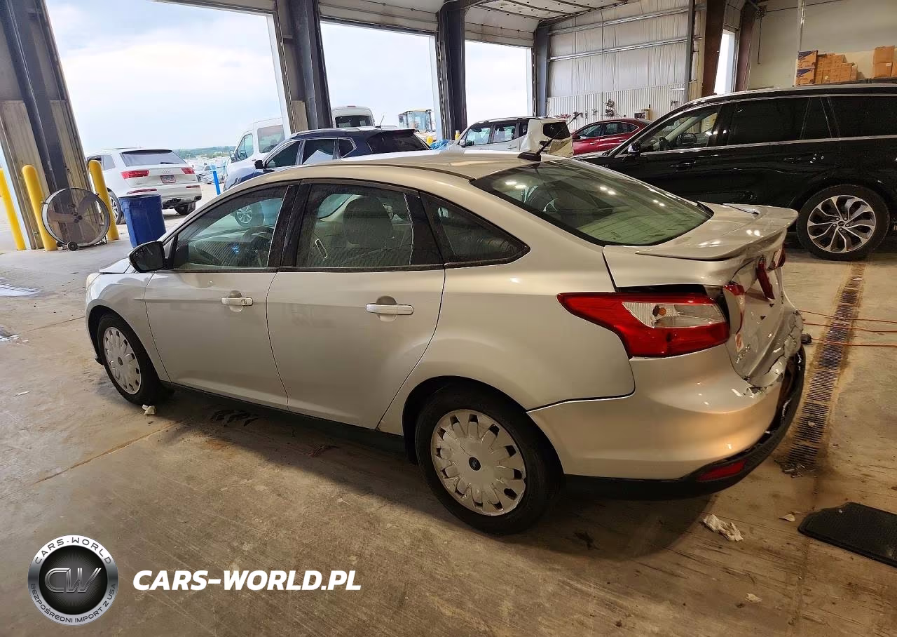 2013 Ford Focus Se VIN:1FADP3F22DL321765 - 2