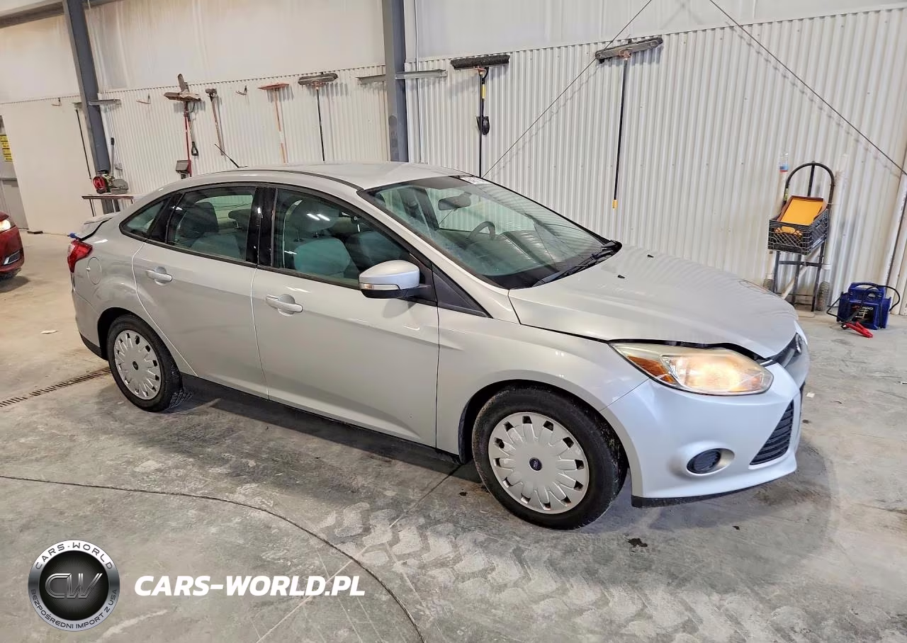 2013 Ford Focus Se VIN:1FADP3F22DL321765 - 4