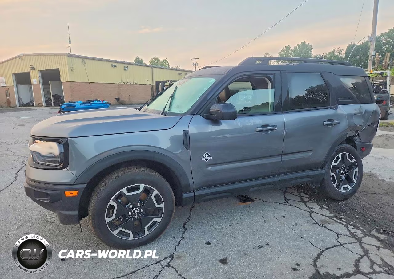 2023 Ford Bronco Sport Outer Banks – zdjęcie 1 z 12