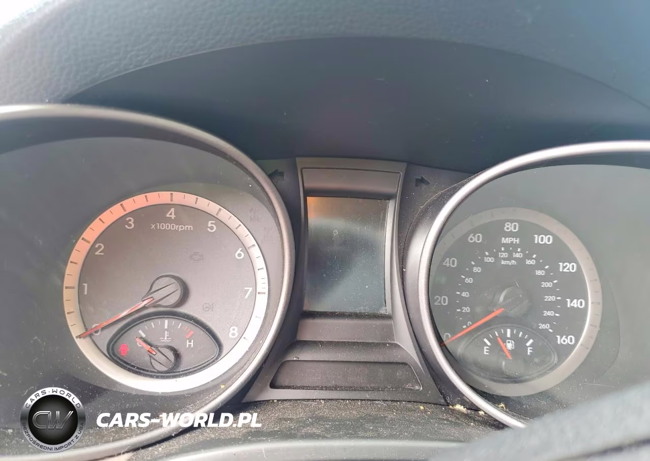 2013 Hyundai Santa Fe Sport 2.4L VIN:5XYZT3LB6DG104568 - 9