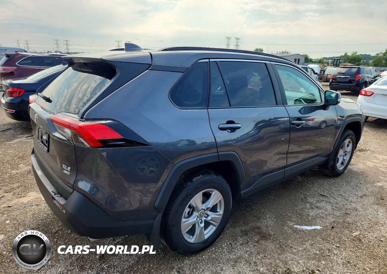 2025 Toyota Rav4 Xle VIN:2T3P1RFV6SW572482 - 3