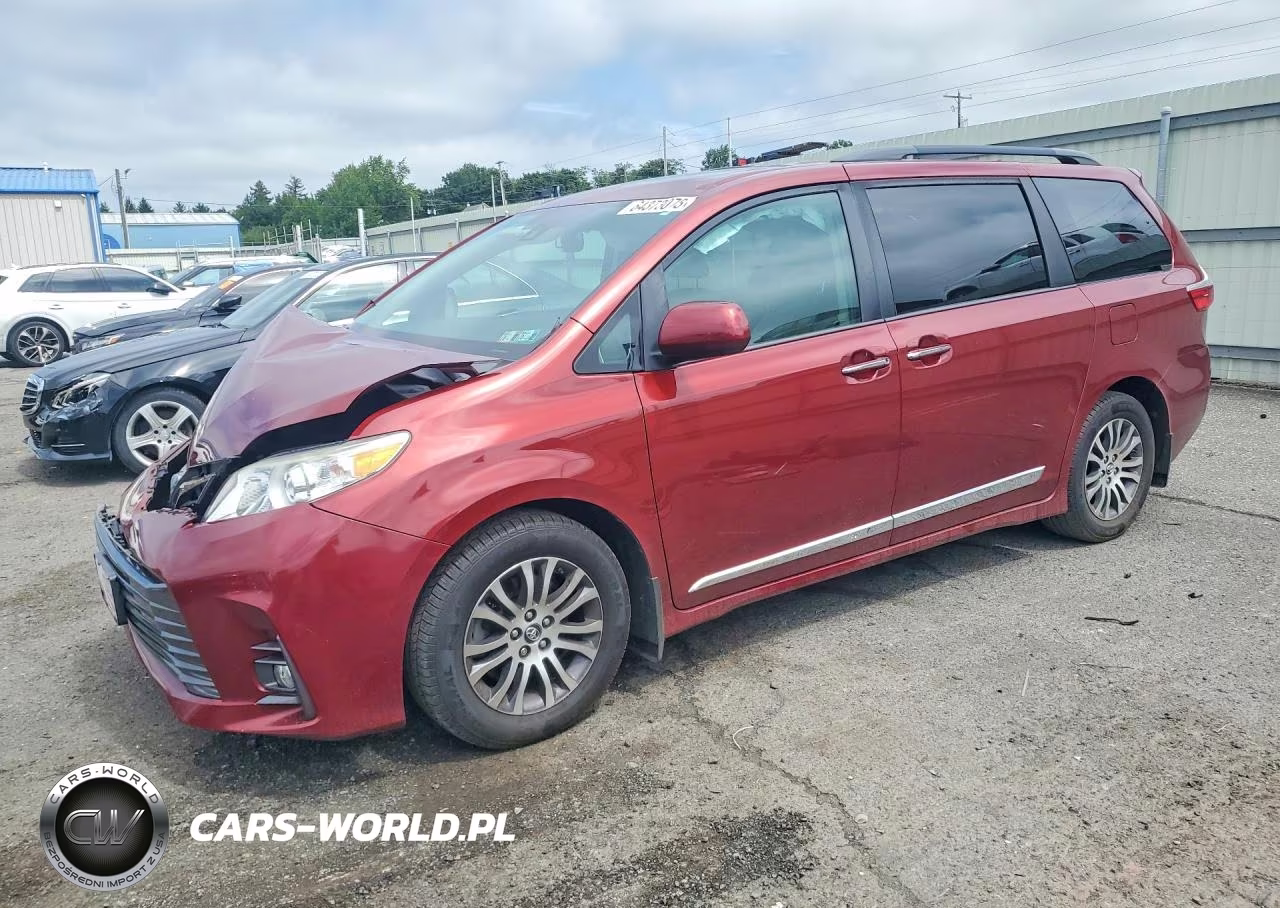 2018 Toyota Sienna Xle 8-Passenger