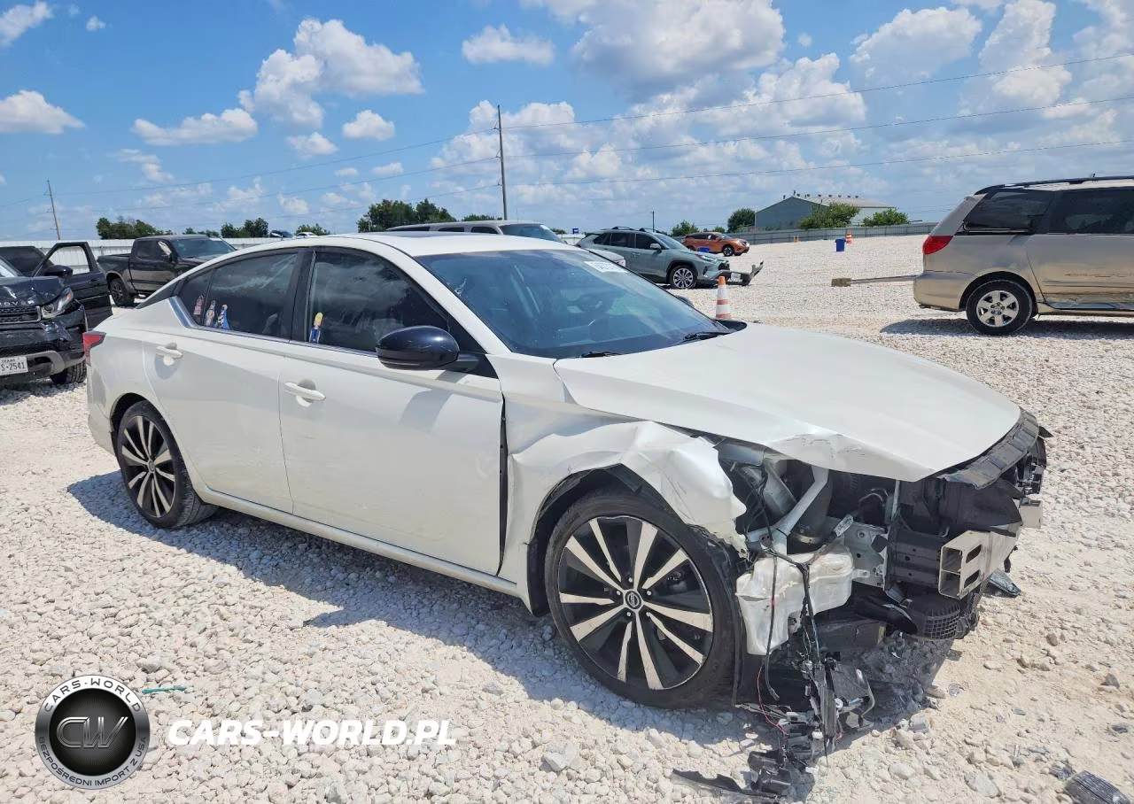 2019 Nissan Altima Sr VIN:1N4AL4CVXKC257961 - 4