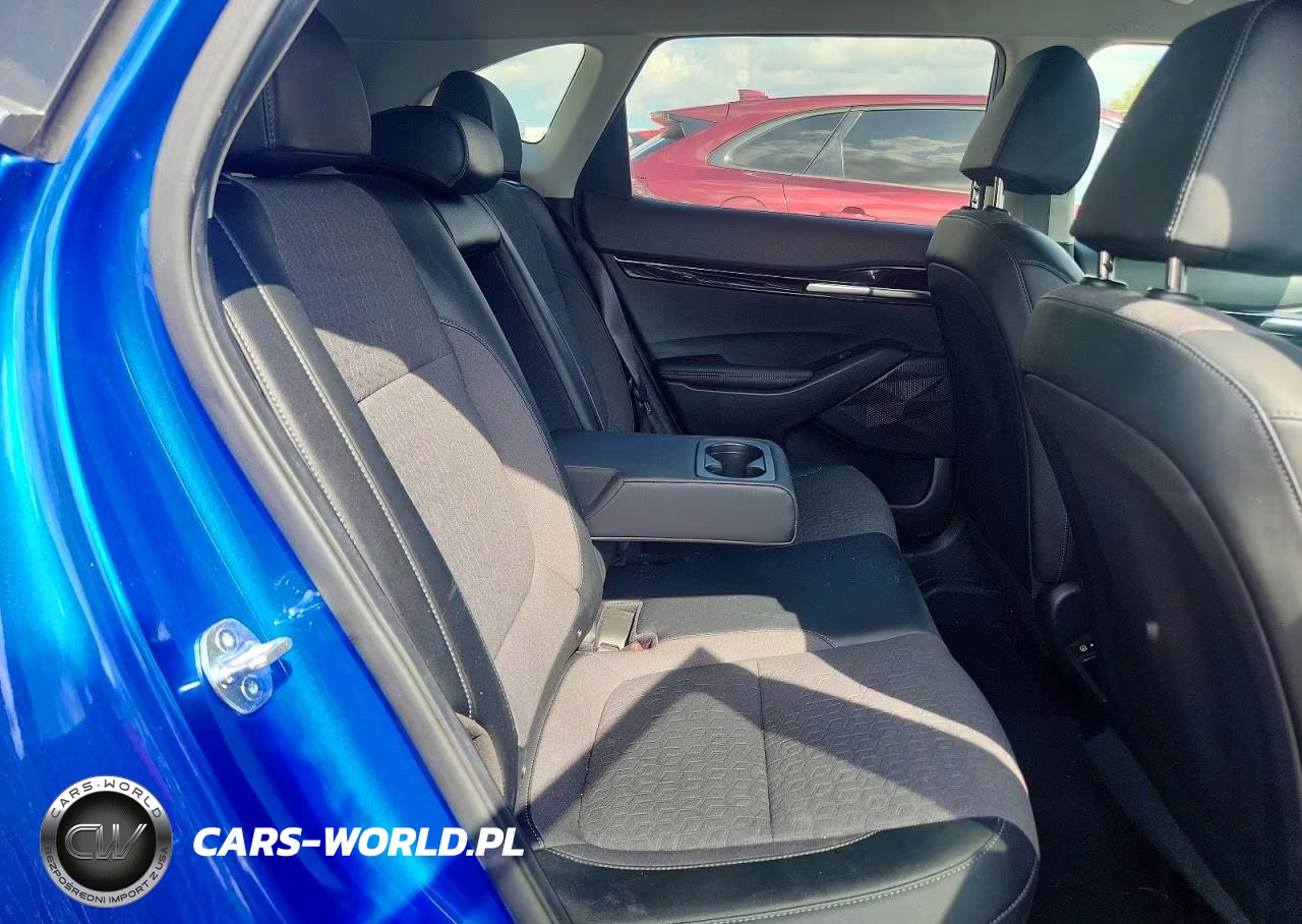 2024 Kia Seltos S VIN:KNDEU2AA1R7610376 - 11