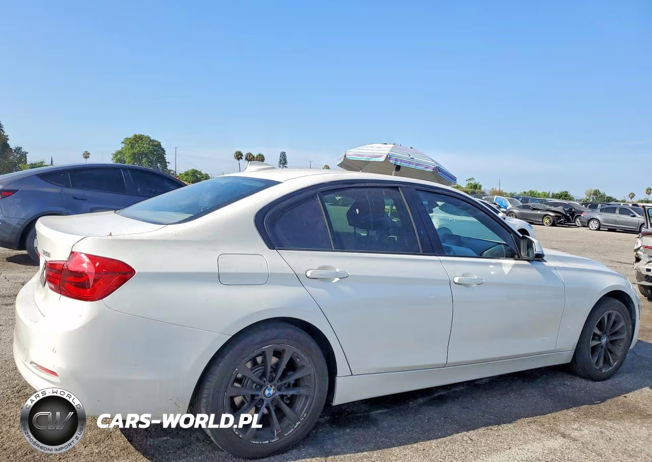 2017 BMW 320 I VIN:WBA8E1G3XHNU17387 - 3