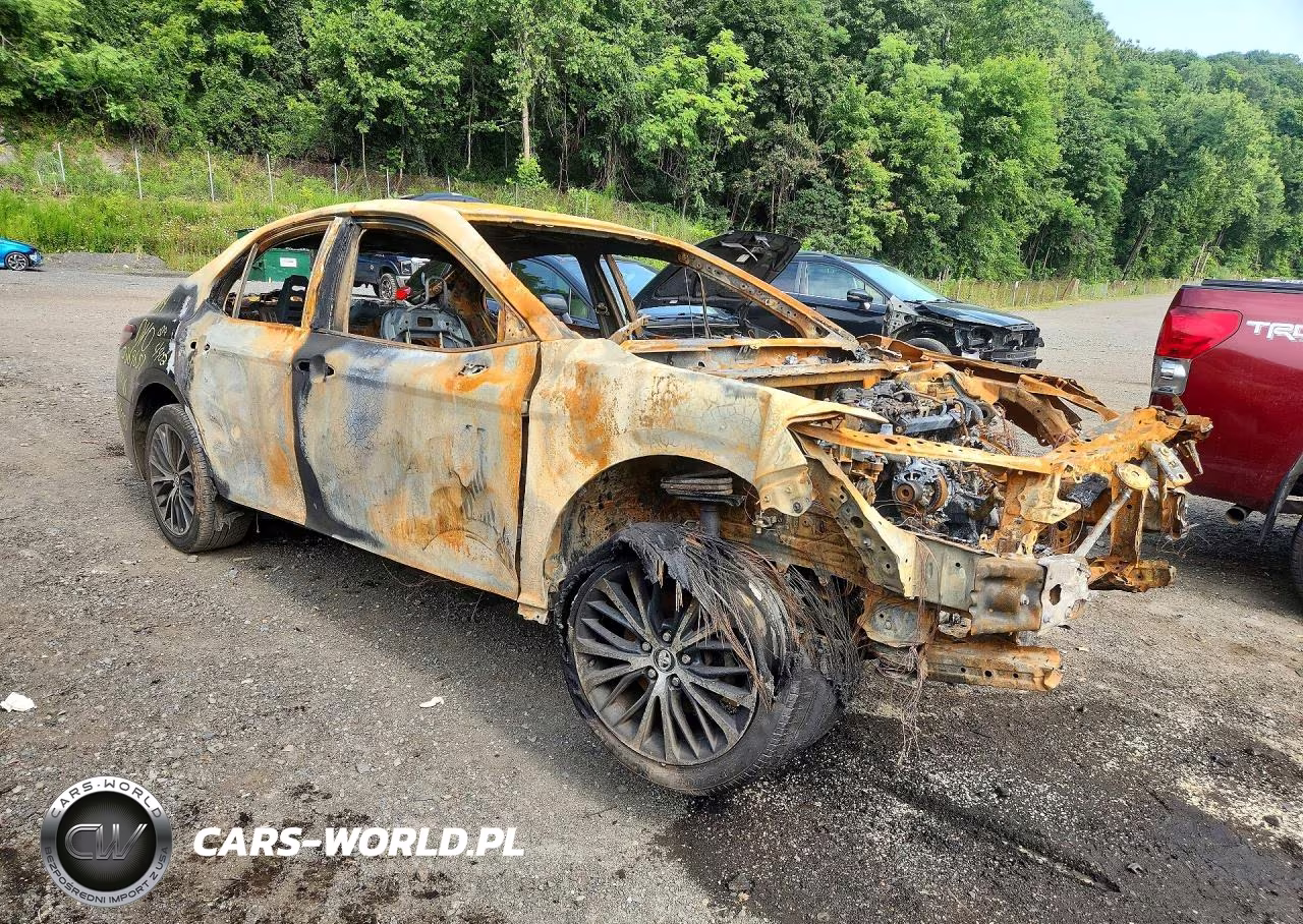 2020 Toyota Camry Se VIN:4T1G11AK3LU917928 - 4