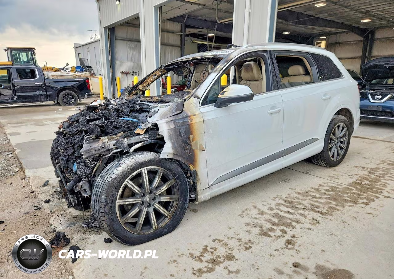 2017 Audi Q7 Premium Plus VIN:WA1LAAF79HD035672 - 1