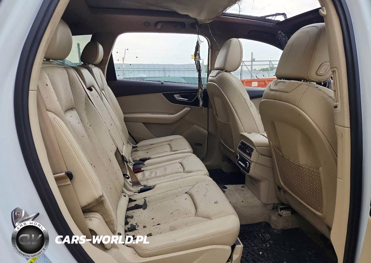 2017 Audi Q7 Premium Plus VIN:WA1LAAF79HD035672 - 11