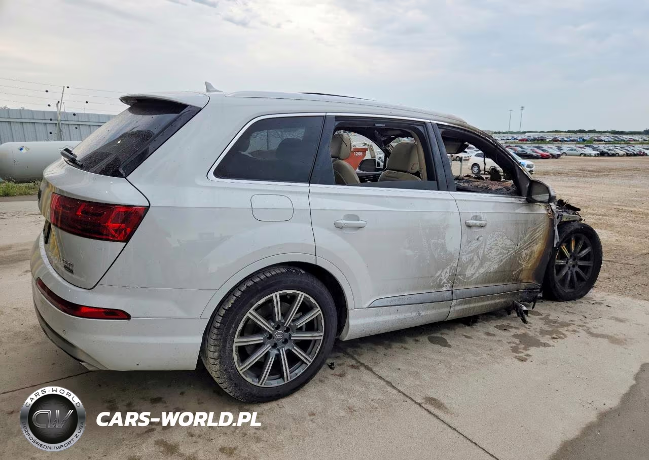 2017 Audi Q7 Premium Plus VIN:WA1LAAF79HD035672 - 3