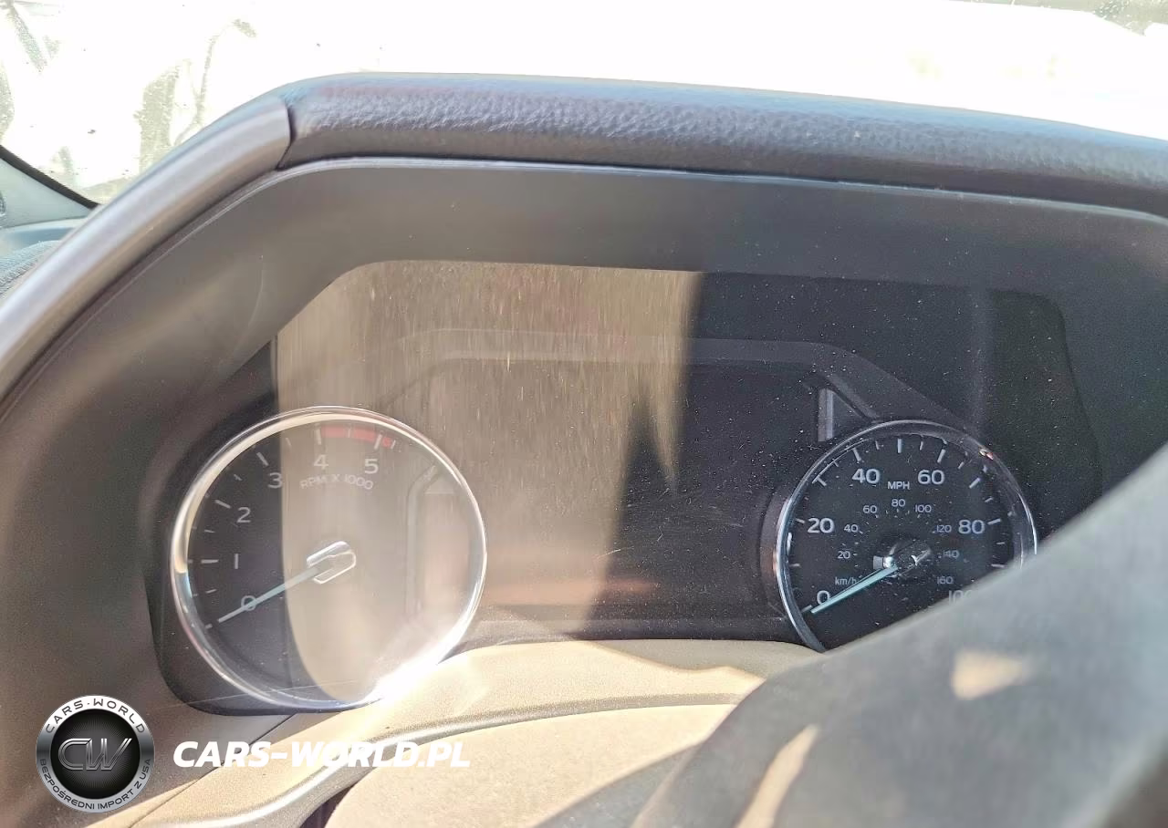 2019 Ford F350 Super Duty VIN:1FT8W3DT2KEE84279 - 9
