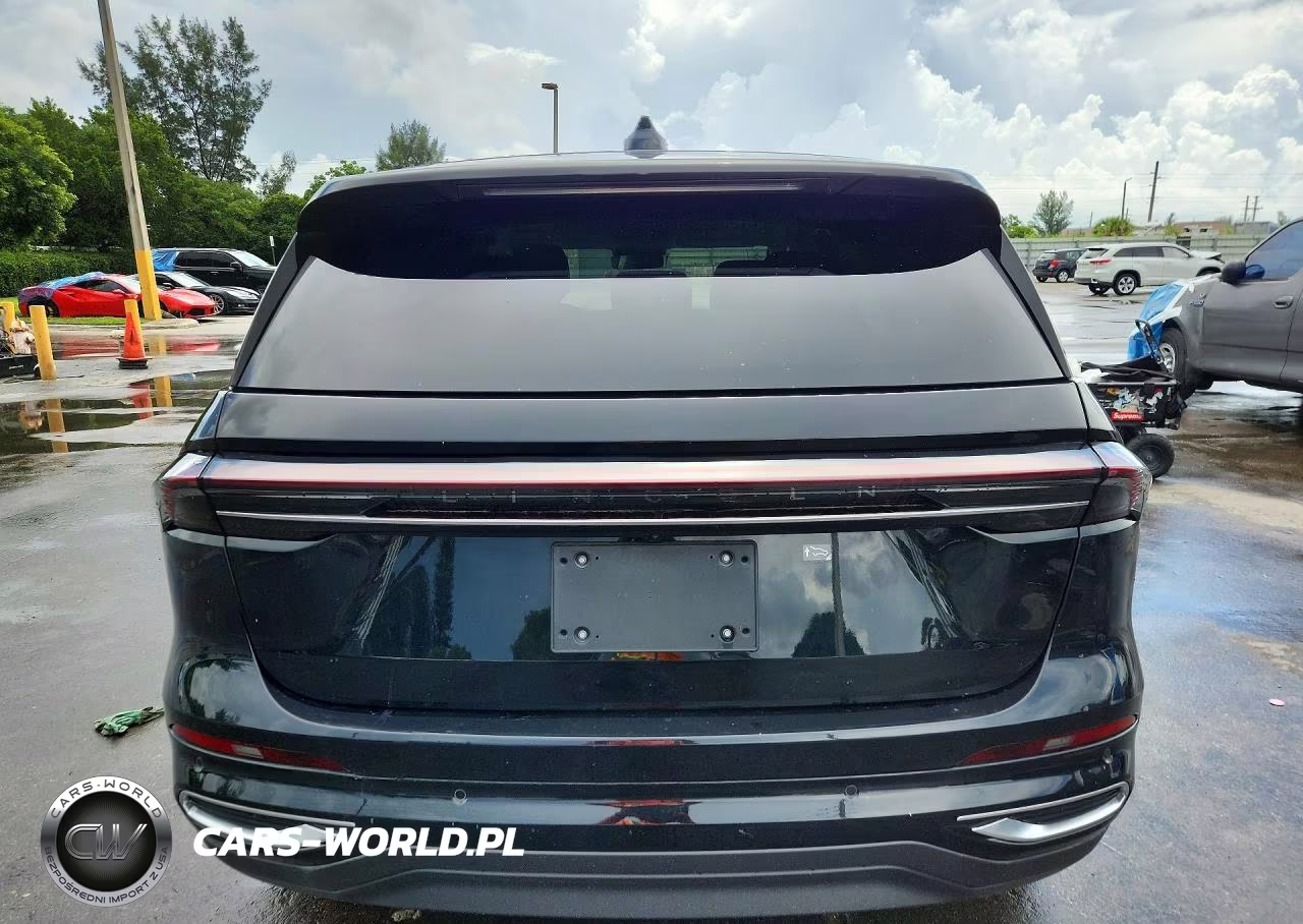 2025 Lincoln Nautilus Premiere VIN:5LMPJ8JA4SJ909544 - 6