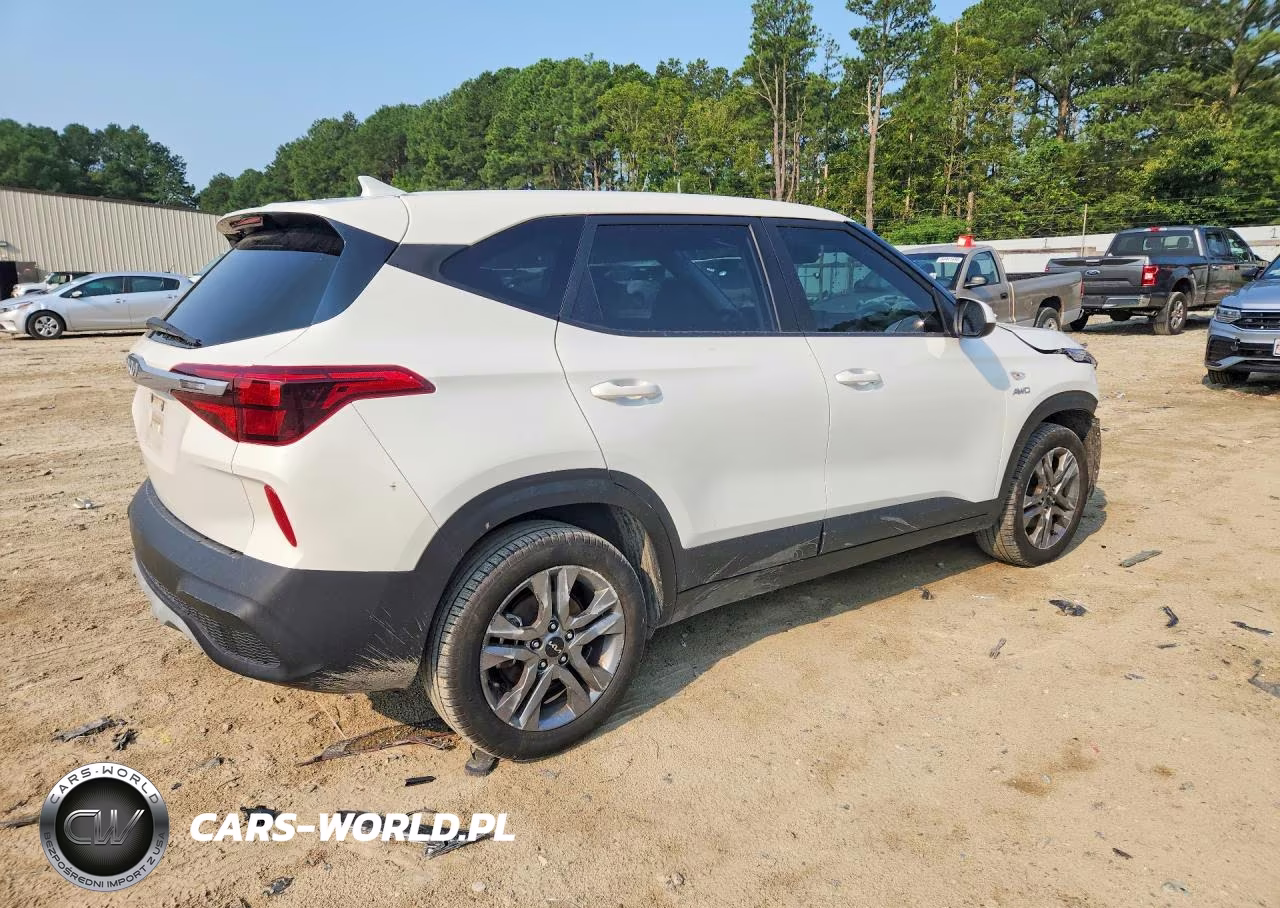 2023 Kia Seltos Lx VIN:KNDEPCAA6P7412340 - 3