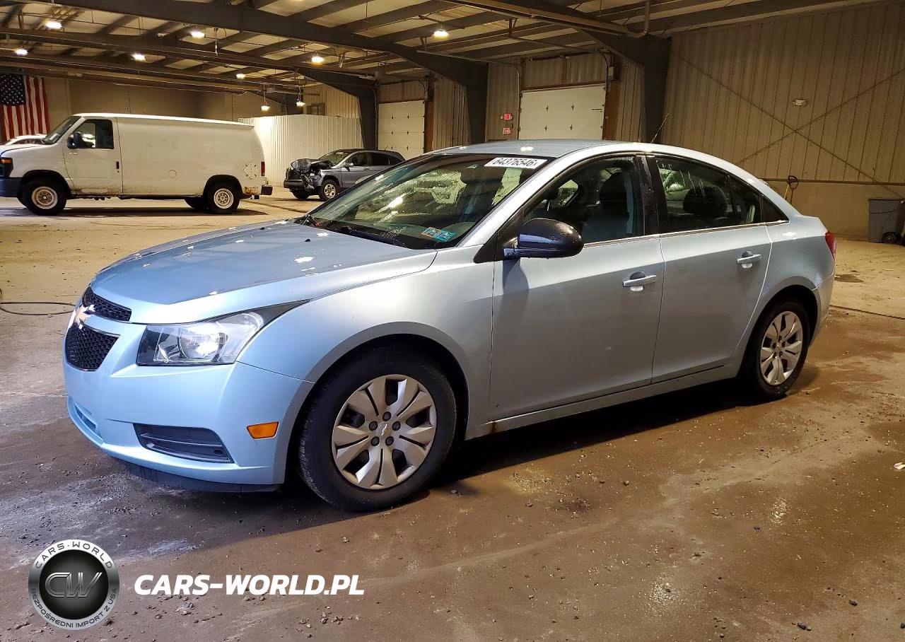 2012 Chevrolet Cruze Ls – zdjęcie 1 z 12