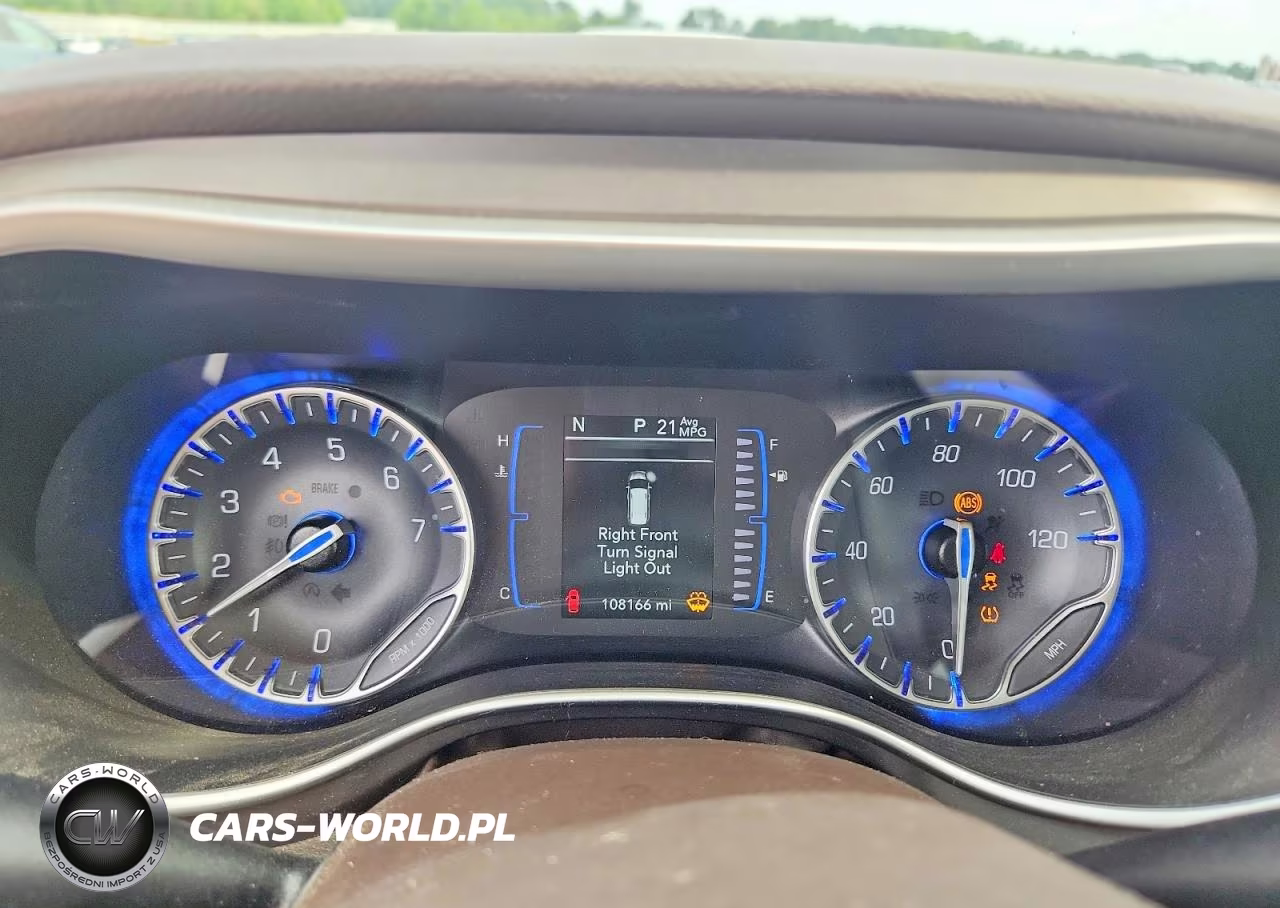 2019 Chrysler Pacifica Touring L VIN:2C4RC1BG9KR506885 - 9