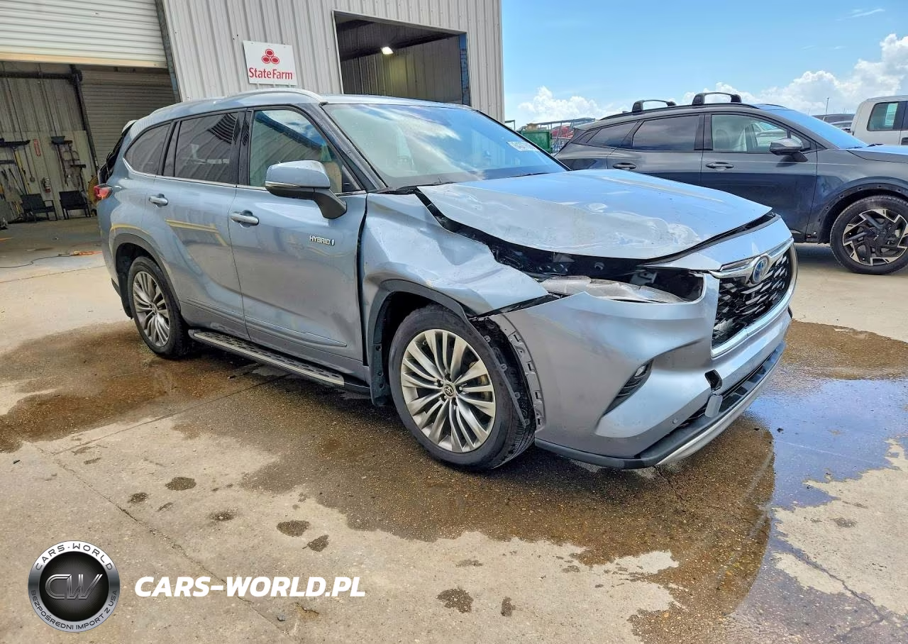 2021 Toyota Highlander Hybrid Platinum VIN:5TDFARAH9MS011565 - 4