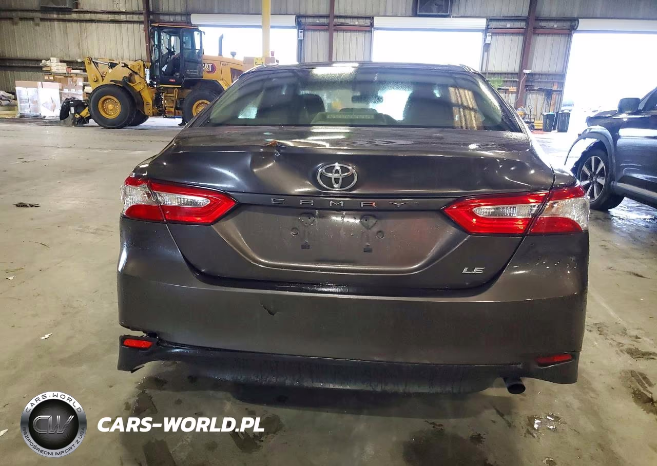 2018 Toyota Camry Le VIN:JTNB11HK3J3025648 - 6