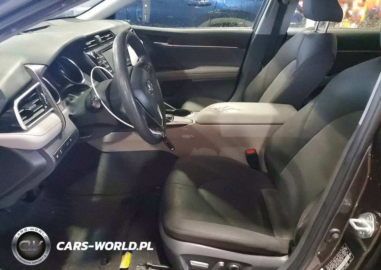2018 Toyota Camry Le VIN:JTNB11HK3J3025648 - 7