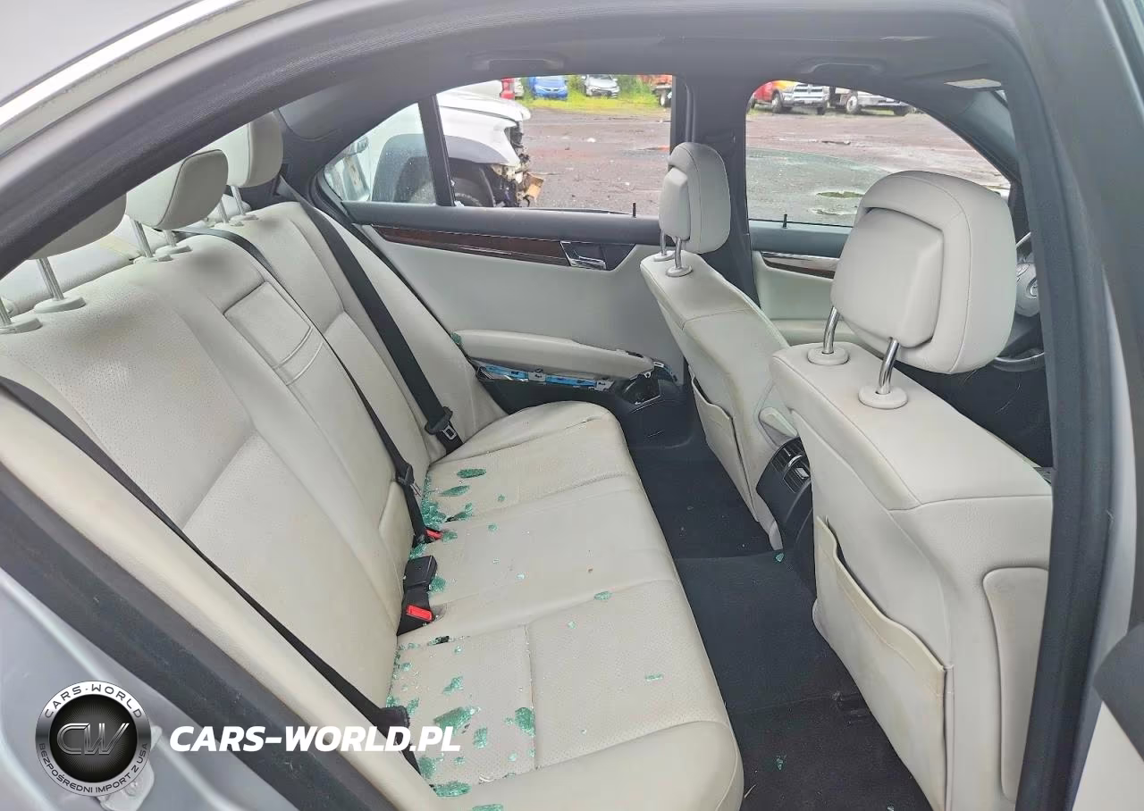 2010 Mercedes-Benz C 300 VIN:WDDGF5EB5AR102031 - 10