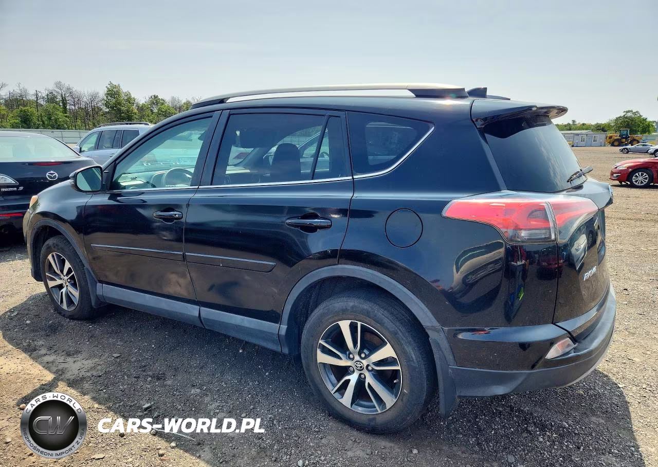 2017 Toyota Rav4 Xle VIN:2T3RFREVXHW663758 - 2