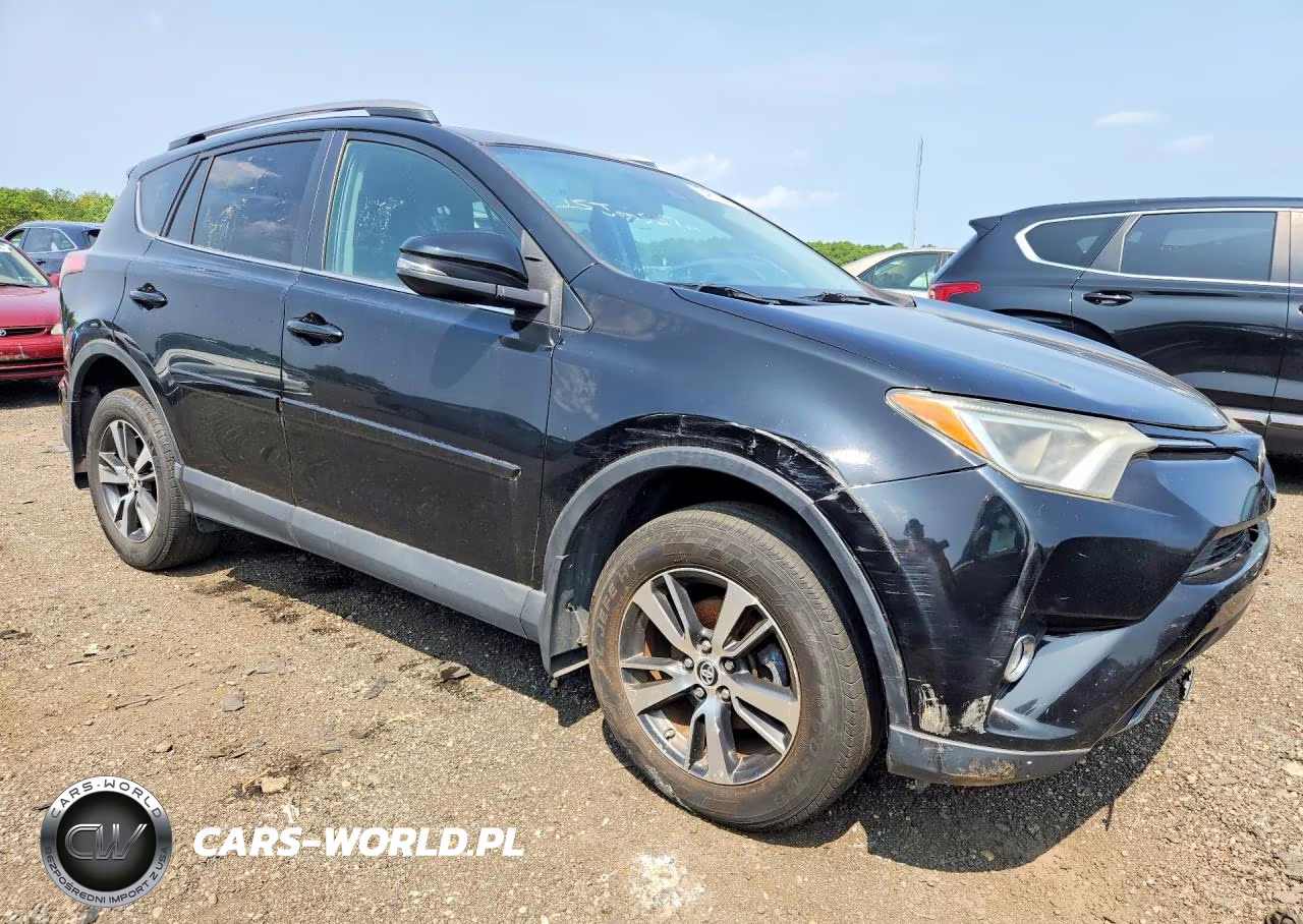 2017 Toyota Rav4 Xle VIN:2T3RFREVXHW663758 - 4