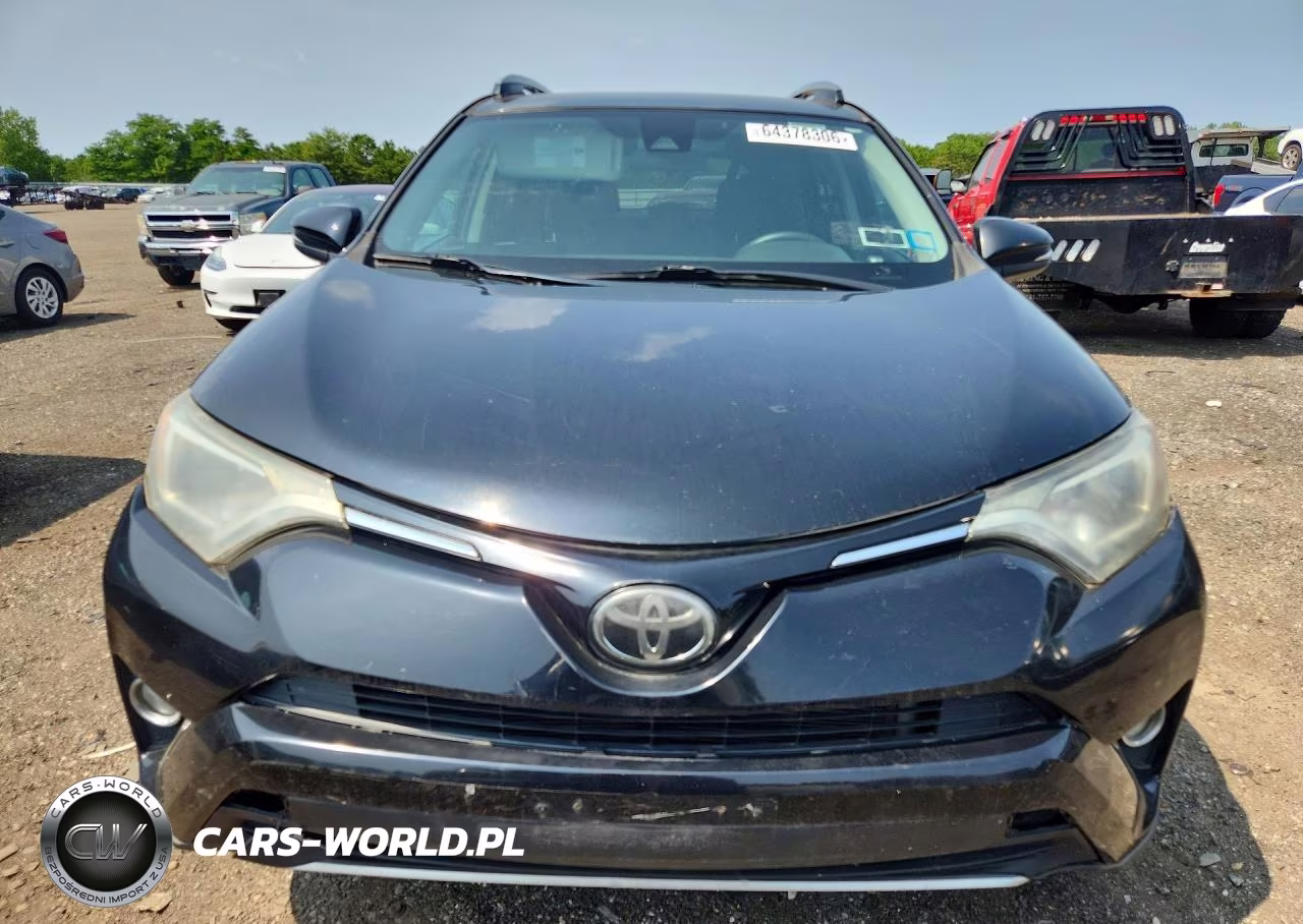 2017 Toyota Rav4 Xle VIN:2T3RFREVXHW663758 - 5