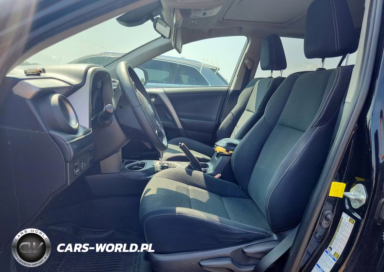 2017 Toyota Rav4 Xle VIN:2T3RFREVXHW663758 - 7
