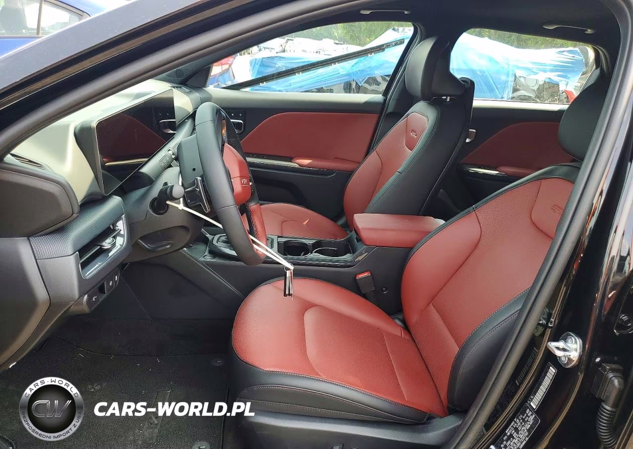2026 Kia K4 Gt Line VIN:3KPFU5DE7TE367393 - 7