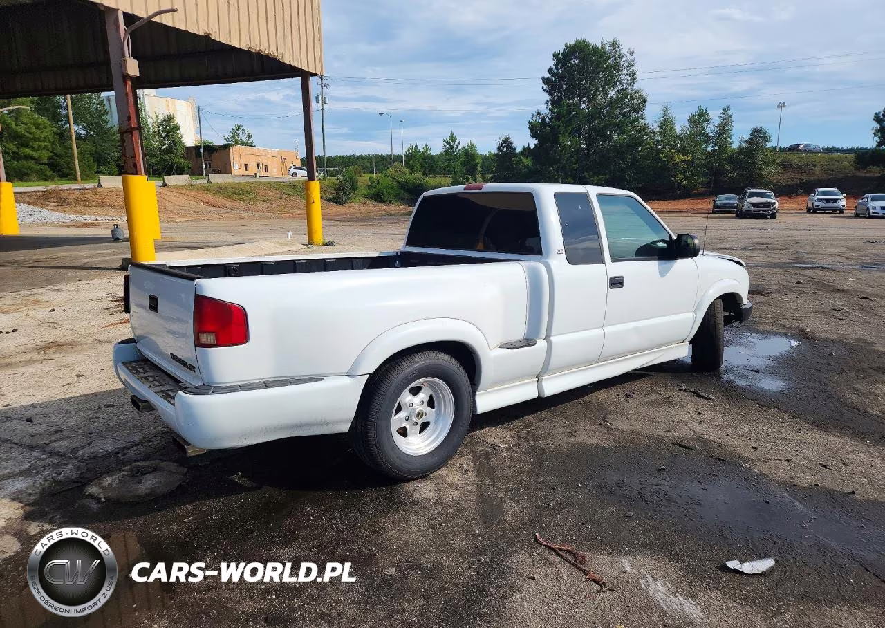 2003 Chevrolet S Truck S10 VIN:1GCCS19X038130492 - 3