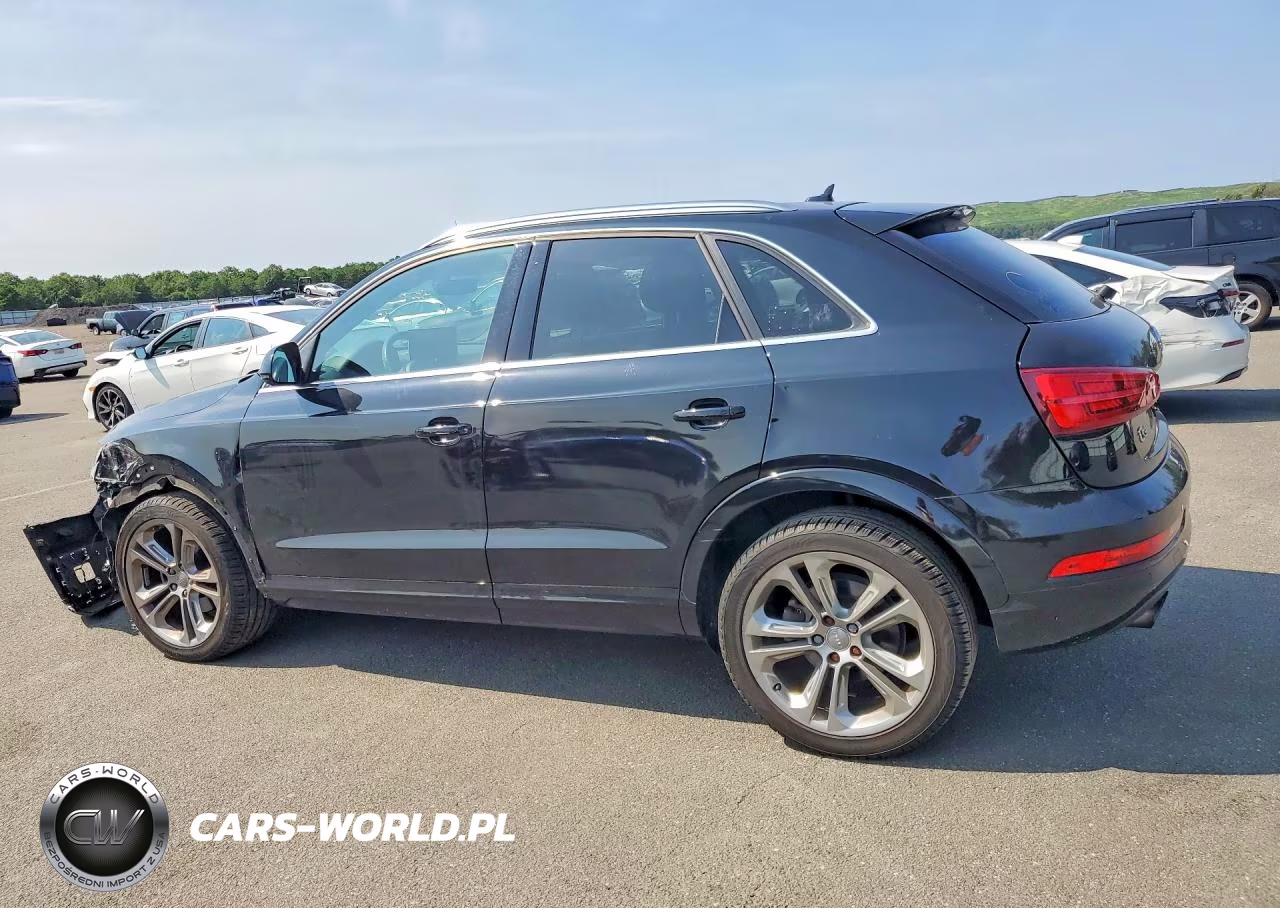 2016 Audi Q3 Premium Plus VIN:WA1EFCFSXGR025132 - 2