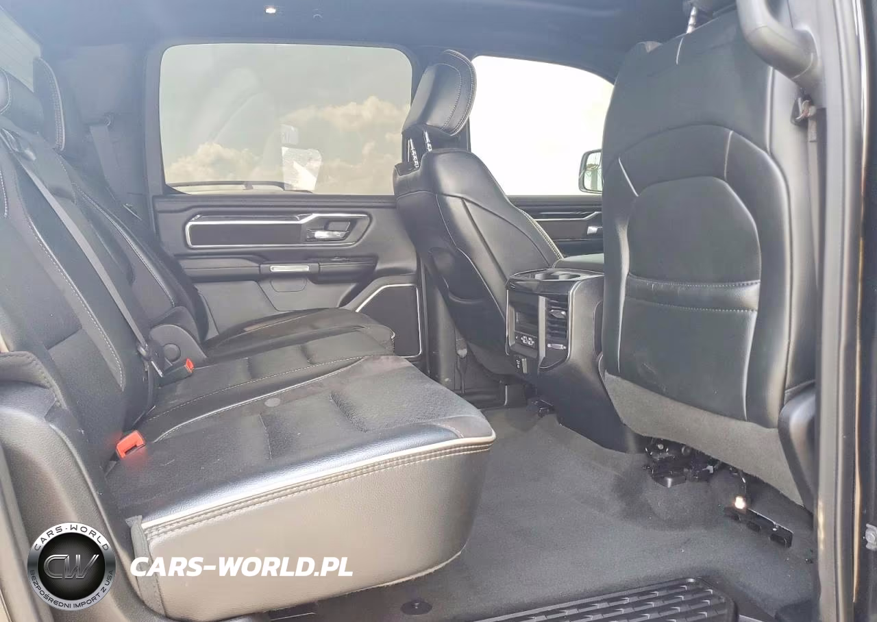 2022 Ram 1500 Laramie VIN:1C6SRFJT9NN332143 - 10