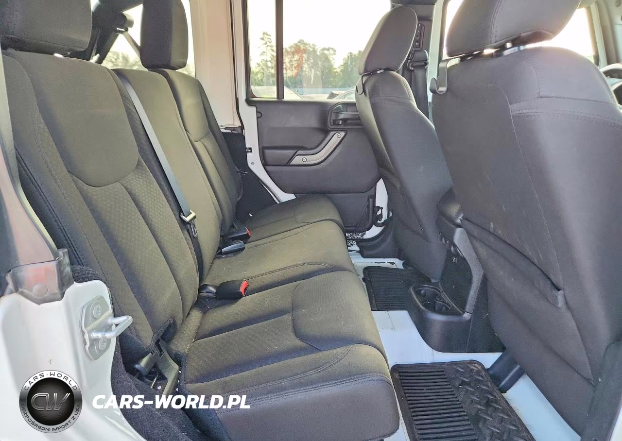 2015 Jeep Wrangler Sport VIN:1C4BJWDG6FL741292 - 11