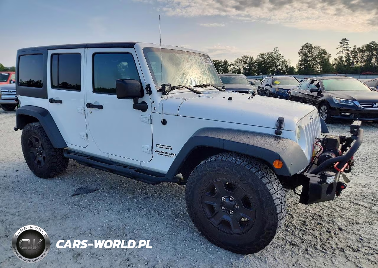 2015 Jeep Wrangler Sport VIN:1C4BJWDG6FL741292 - 4