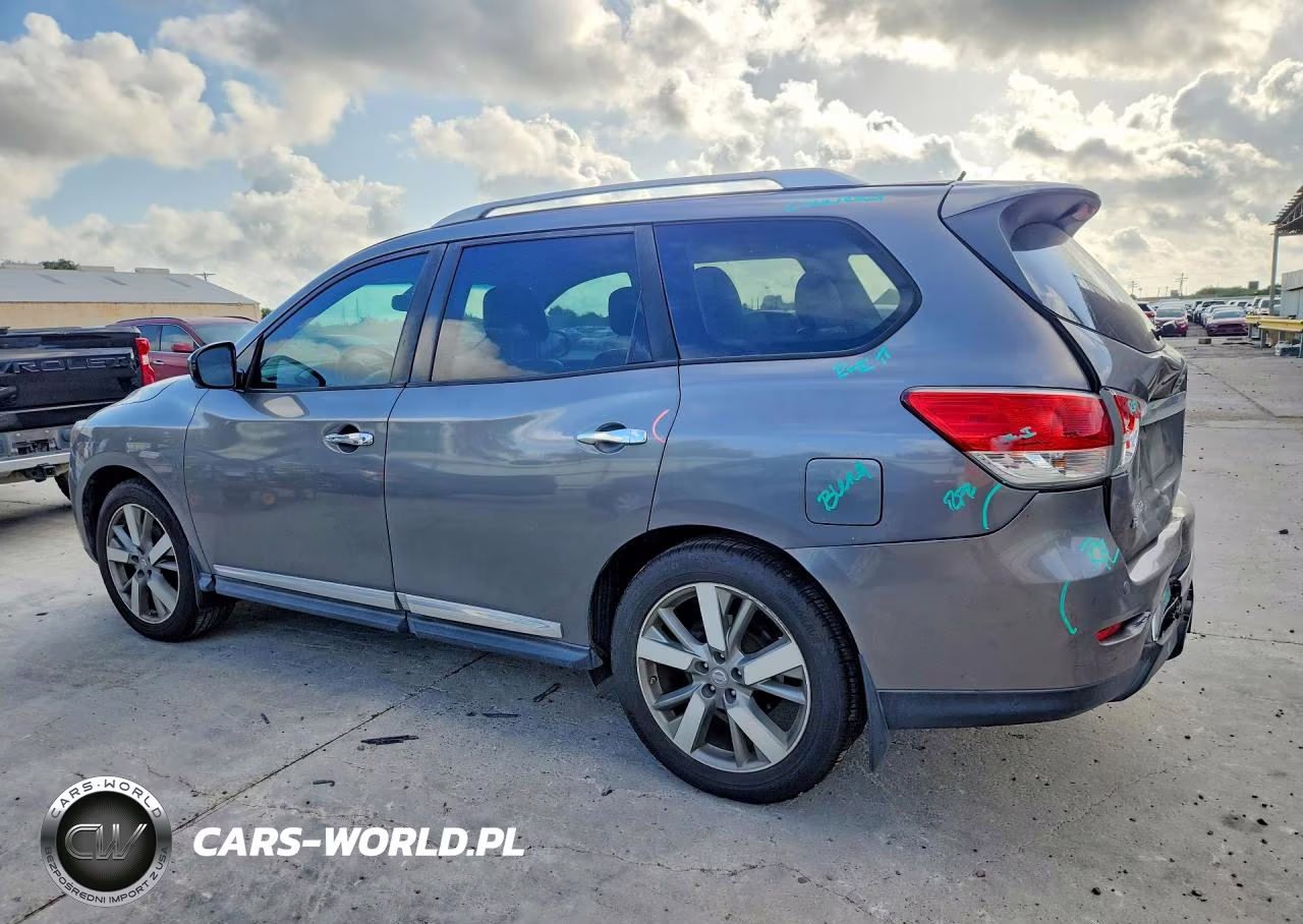 2016 Nissan Pathfinder Platinum VIN:5N1AR2MN3GC658122 - 2