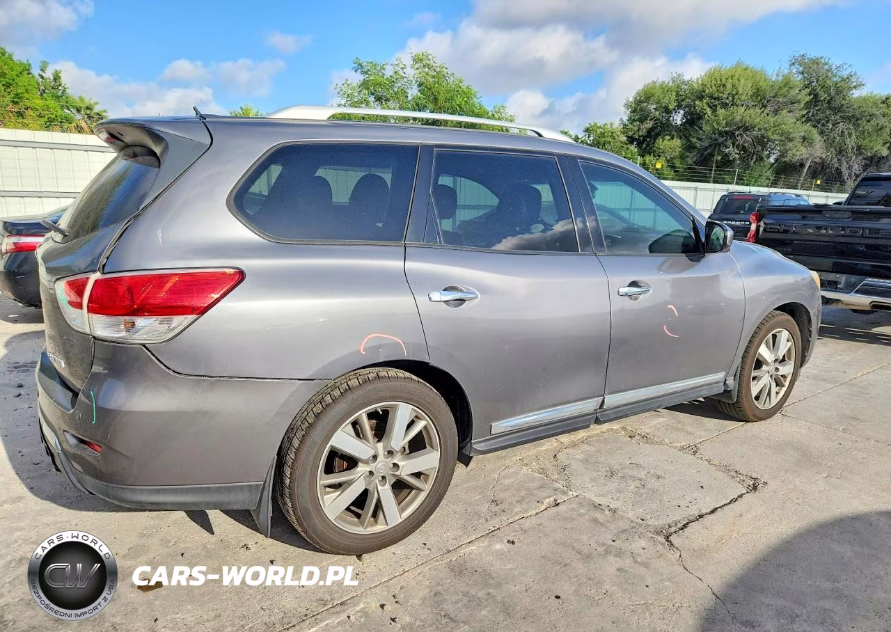 2016 Nissan Pathfinder Platinum VIN:5N1AR2MN3GC658122 - 3