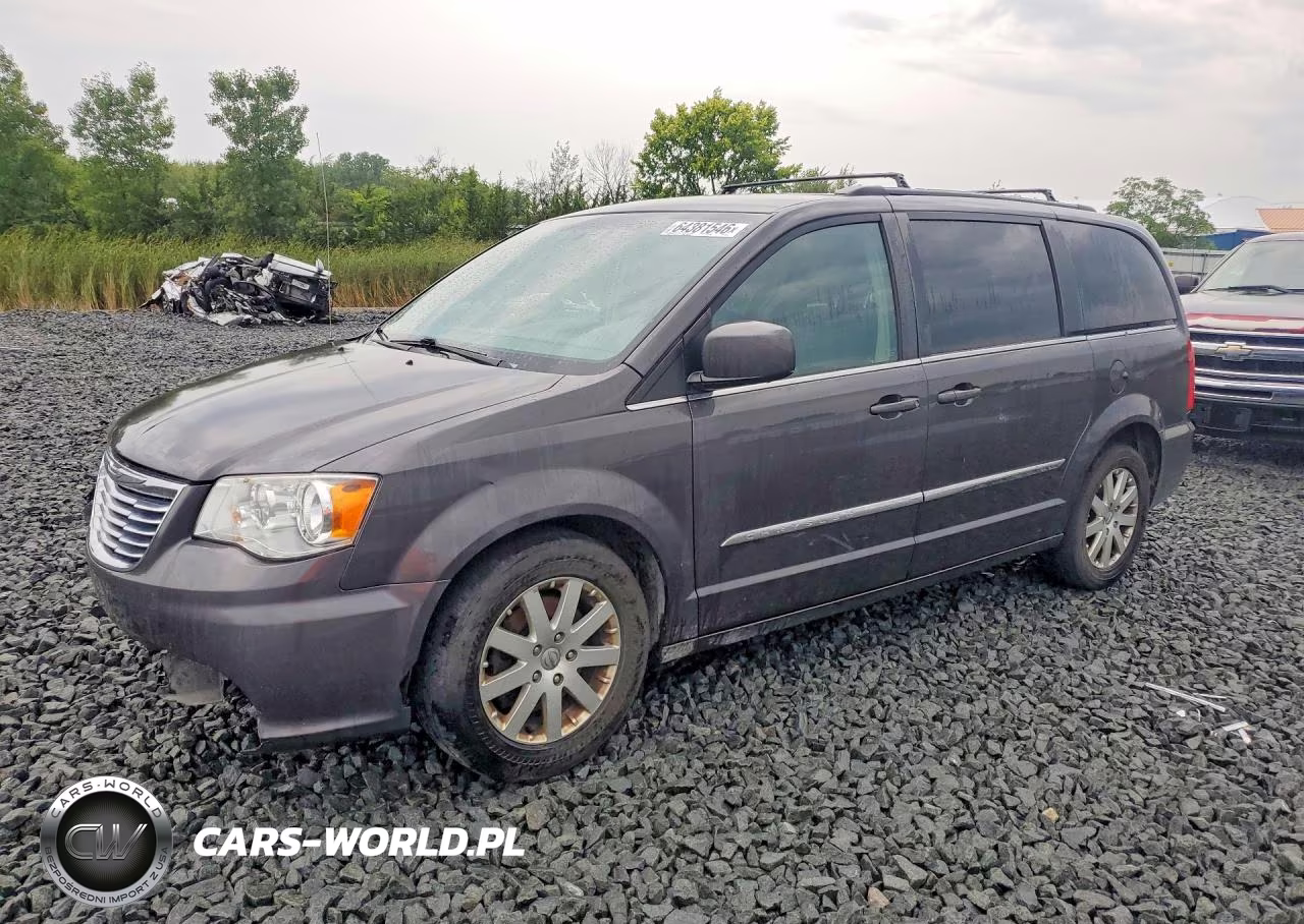 2015 Chrysler Town & Country Touring – zdjęcie 1 z 13
