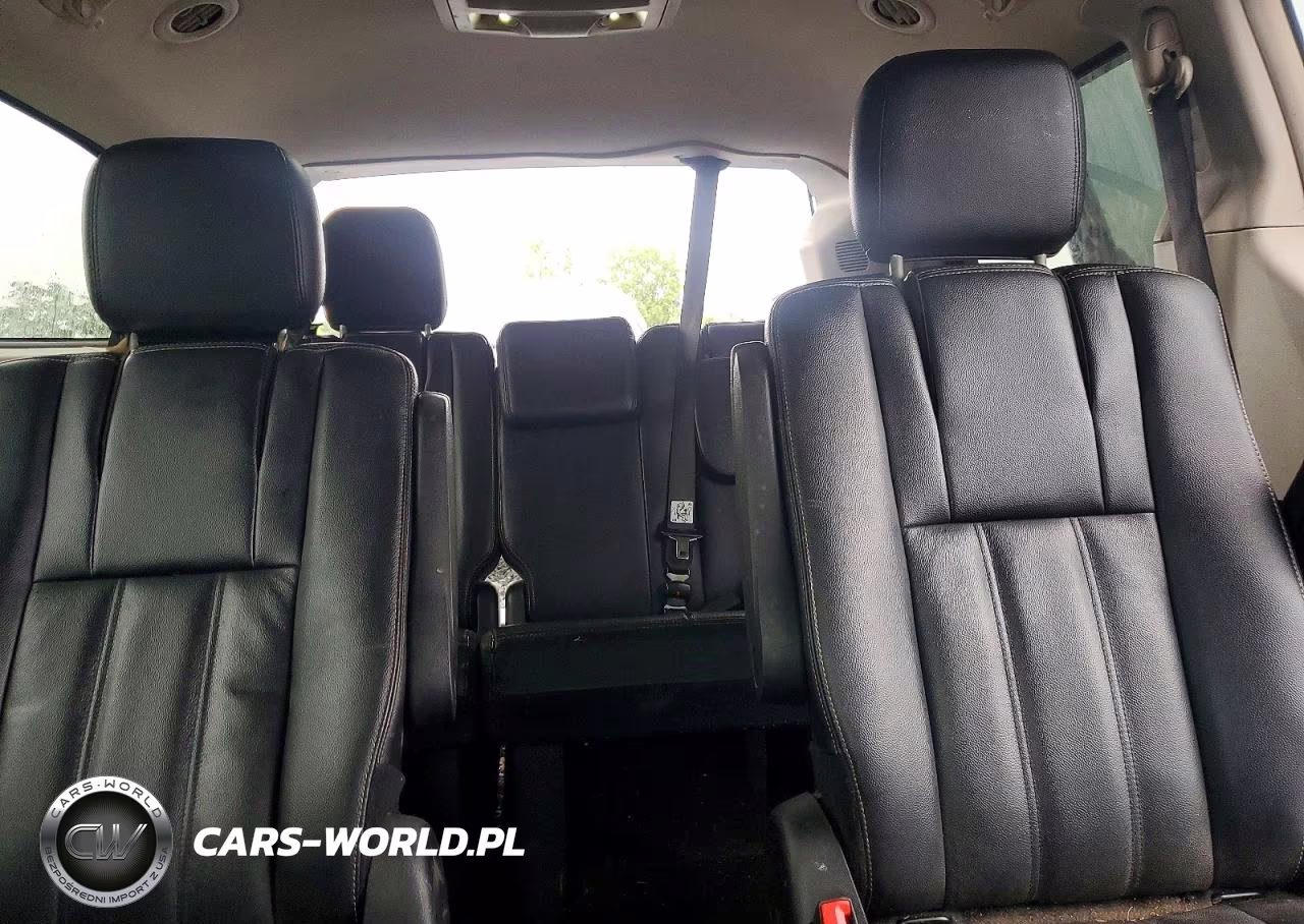 2015 Chrysler Town & Country Touring VIN:2C4RC1BG8FR545490 - 10