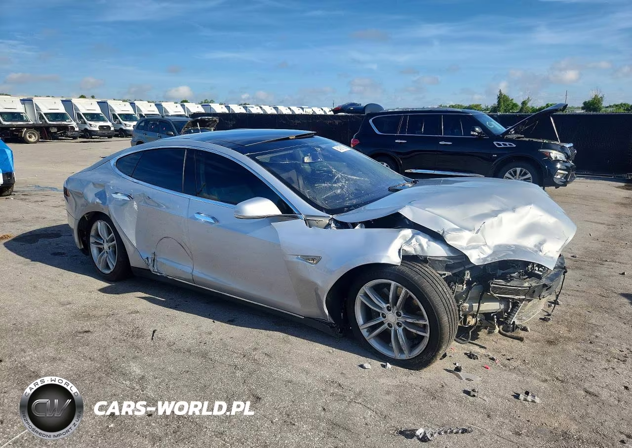 2014 Tesla Model S VIN:5YJSA1H11EFP46393 - 4