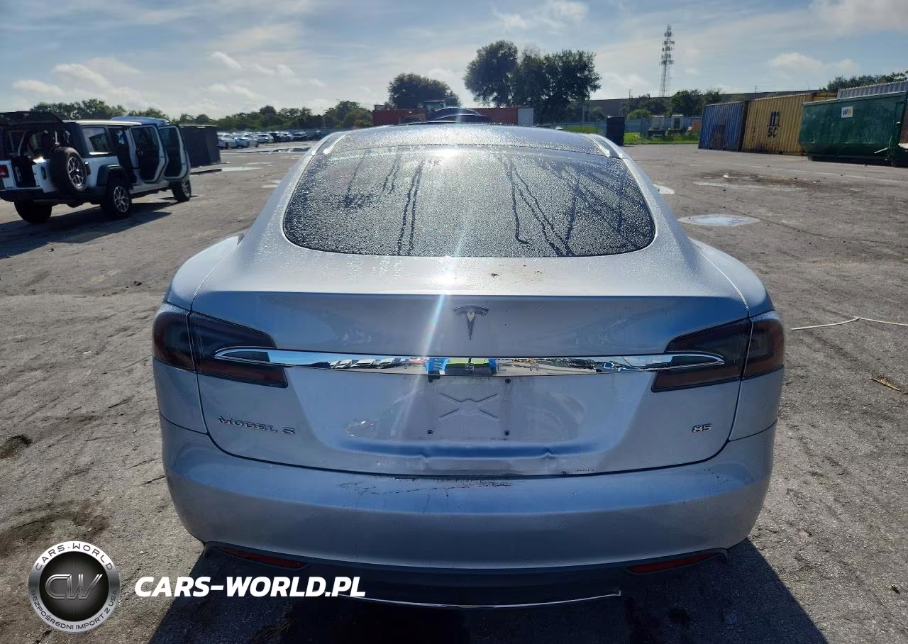 2014 Tesla Model S VIN:5YJSA1H11EFP46393 - 6